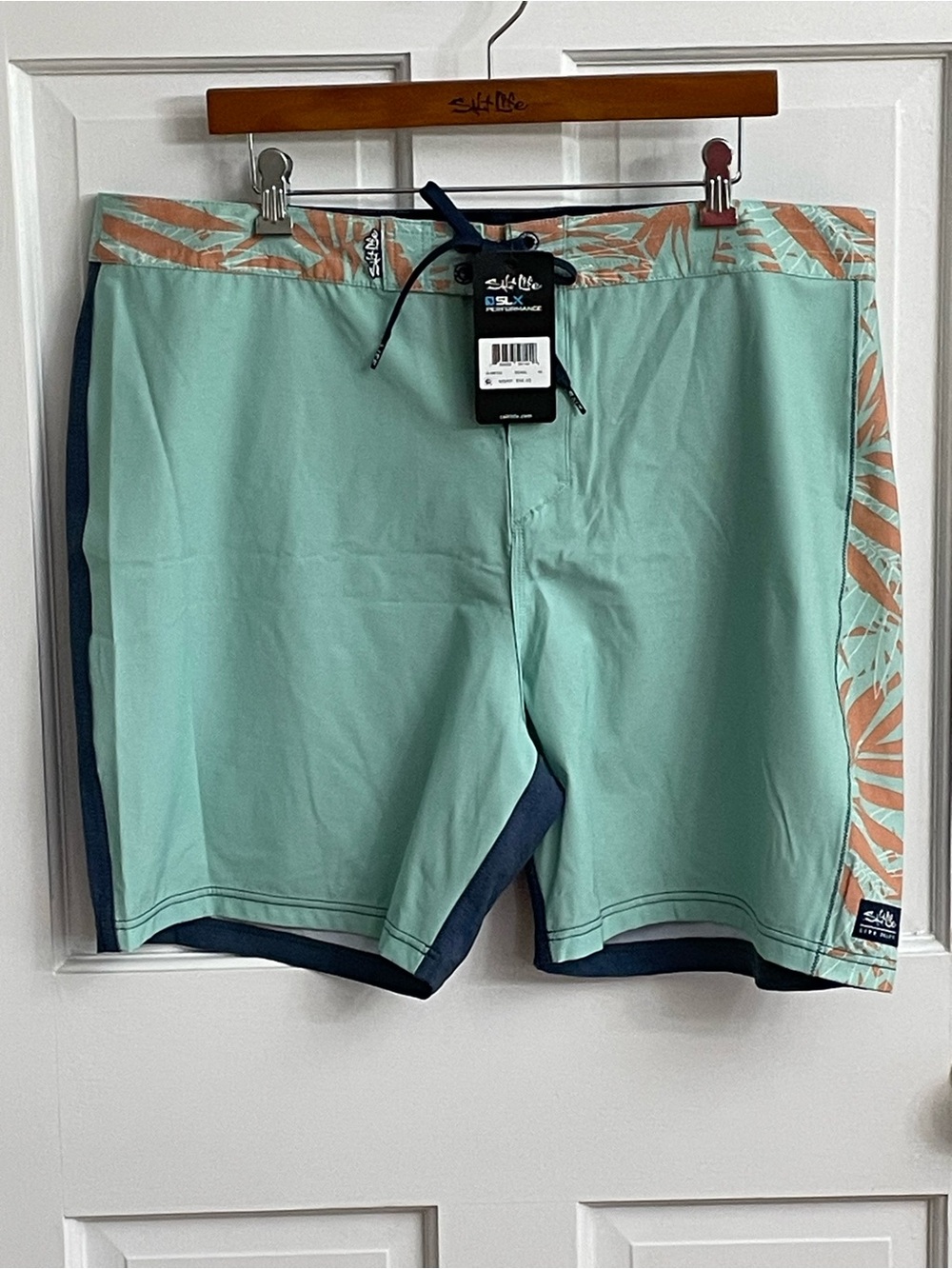 Salt Life Men’s Seafoam & Coral Trim Board Shorts